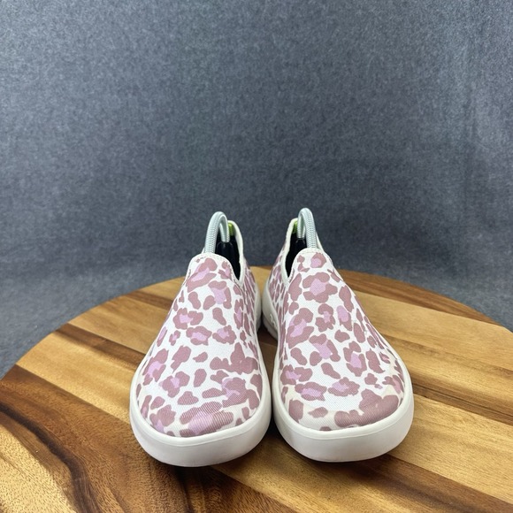 Oofos Shoes Womens Size 6.5 OOmg eeZee Low Slip On Rose Leopard Recovery Sneaker - Picture 3 of 10